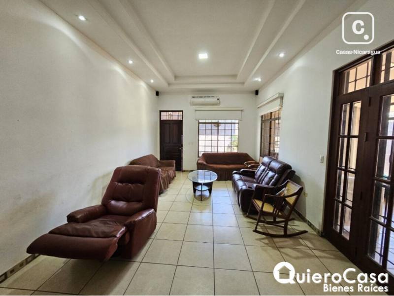 Casa en venta en Lomas del Valle, Managua – 3 hab, 312 m²