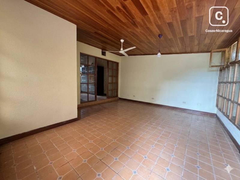 Local comercial en venta en Villa Fontana, Managua – 380 m²
