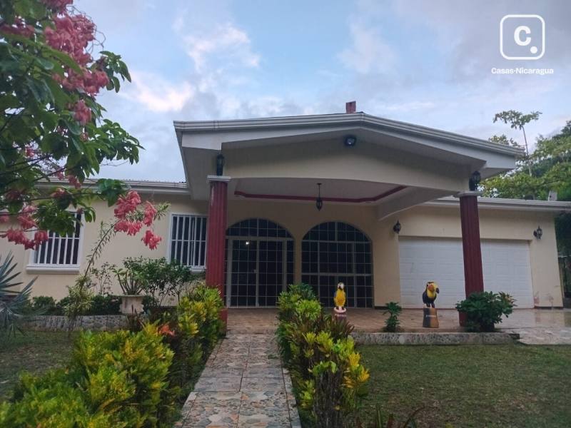 Finca en venta en Carazo – 10 hab, 800 m²