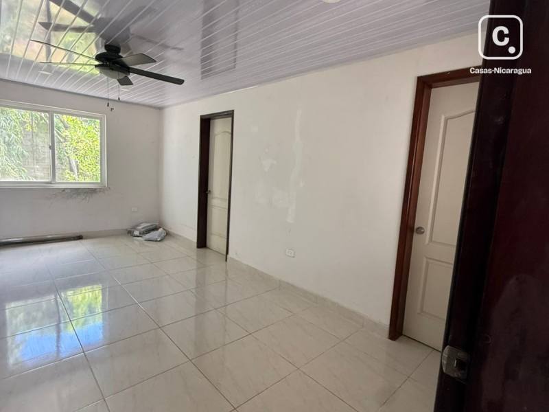 Apartamento en alquiler en Las Colinas, Managua – 4 hab, 300 m², Ref KW2158018579253556