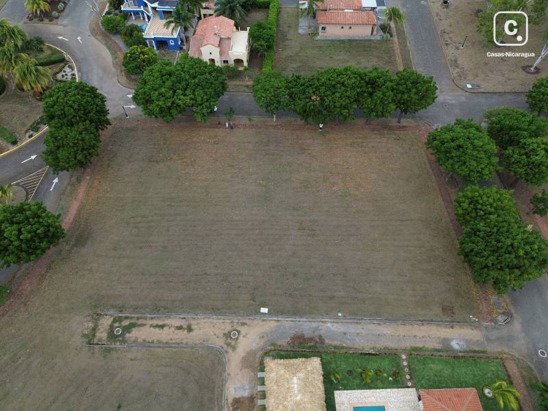 Apartamento en venta en Villa el Carmen, Managua – 1,095 varas²