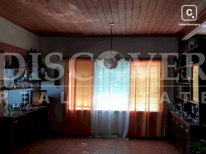 Casa en venta o alquiler en Carretera Nueva León, Managua – 3 hab, 300 m²