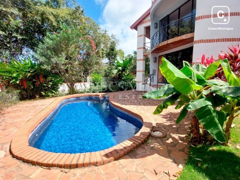 Casa en venta en Villa Fontana, Managua – 5 hab, 945 m²