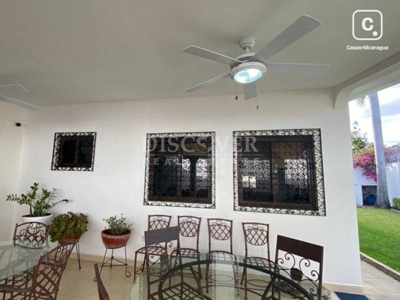 Casa en venta en Villa Fontana, Managua – 4 hab, 320 m²