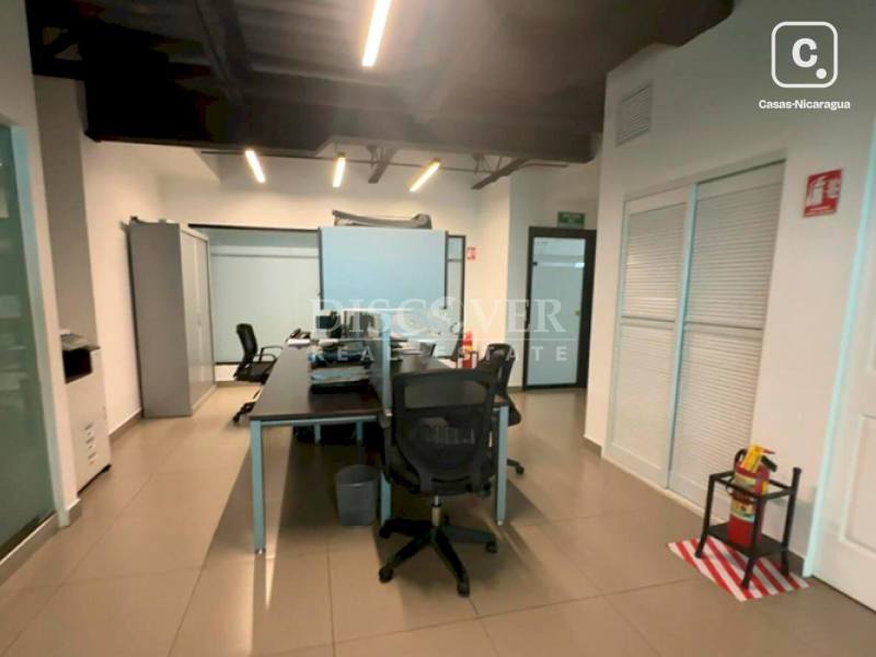 Edificio en venta en Pista Jean Paul Genie, Managua – 94 m²
