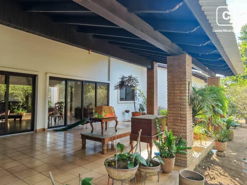 Local comercial en venta en Chinandega – 937 m²