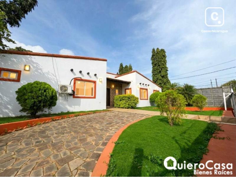 Casa en venta en Las Colinas, Managua – 3 hab, 230 m²