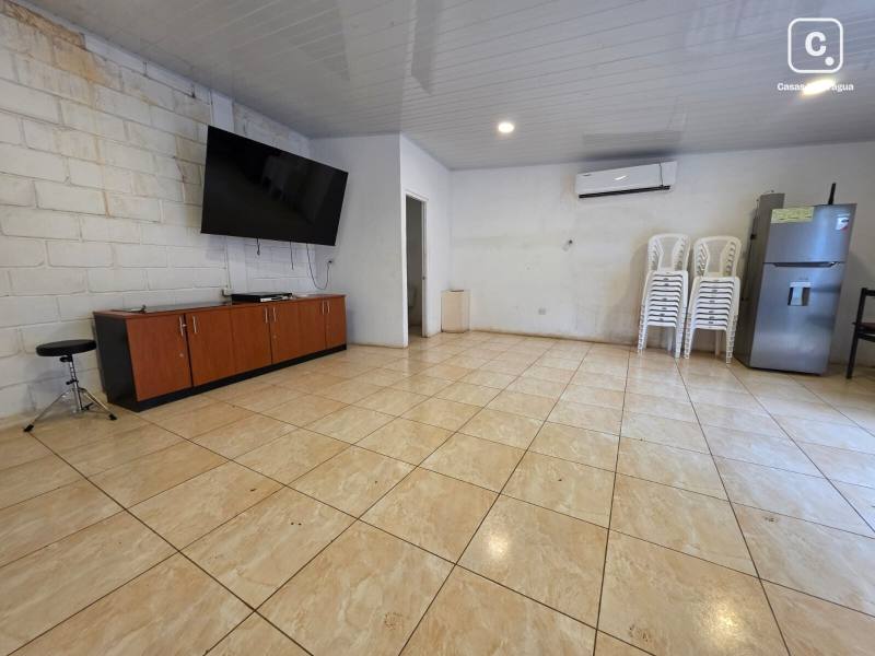 Oficina en alquiler en Santo Domingo, Managua – 36 m²