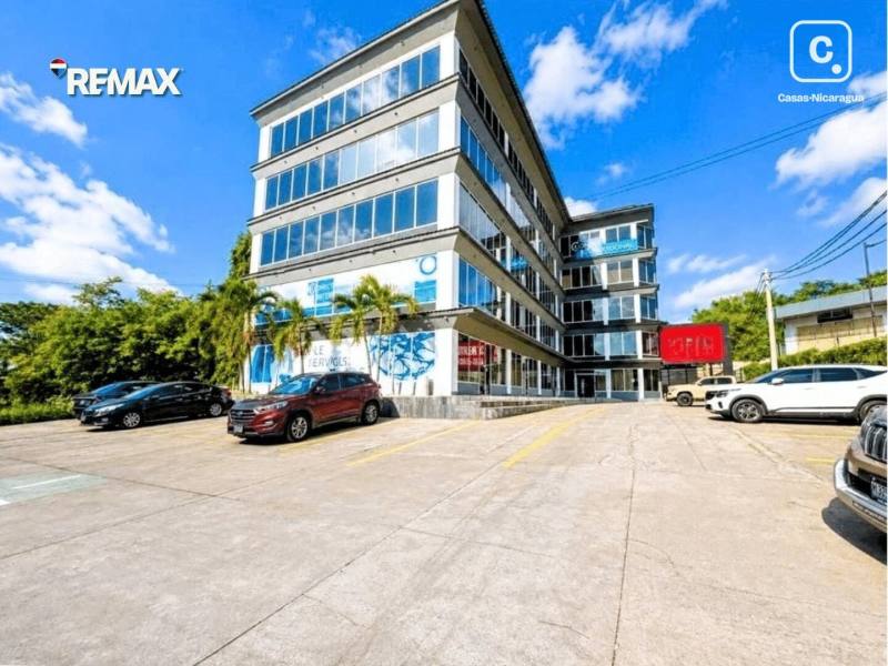Local comercial en venta en Pista Jean Paul Genie, Managua – 2,360 m²