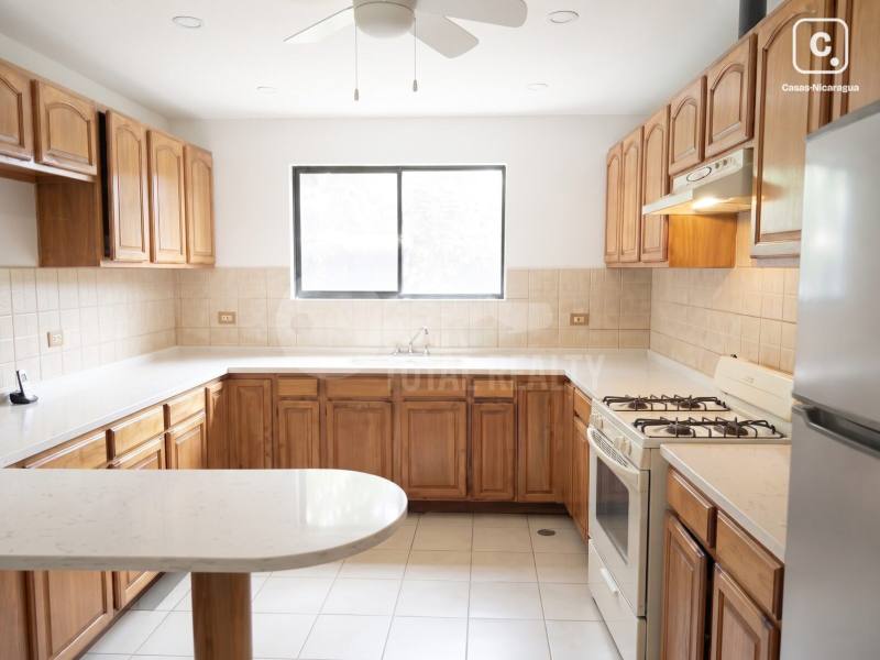 Casa en alquiler en Santo Domingo, Managua
