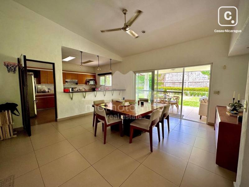 Casa en alquiler en Villa Fontana, Managua – 3 hab, 220 m², US$ 1,600/mes