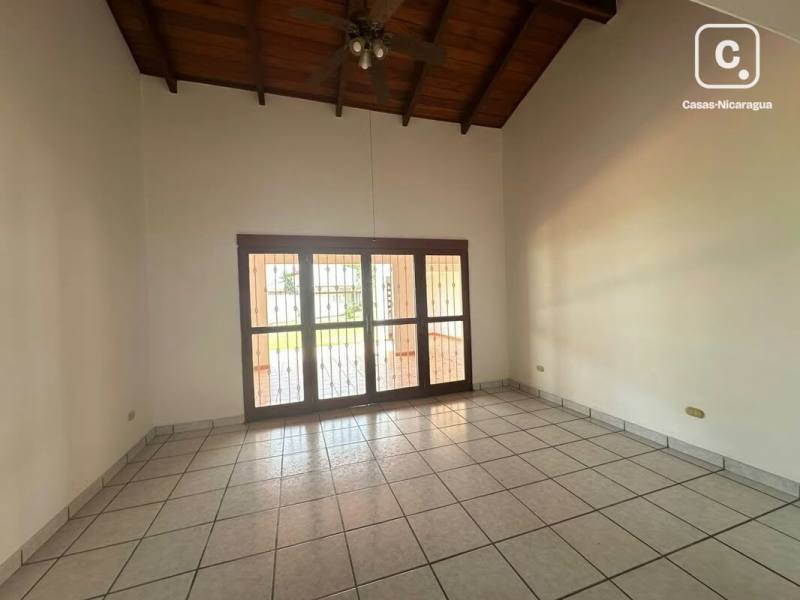 Casa en alquiler en Santo Domingo, Managua – 3 hab, 400 m², US$ 1,900/mes