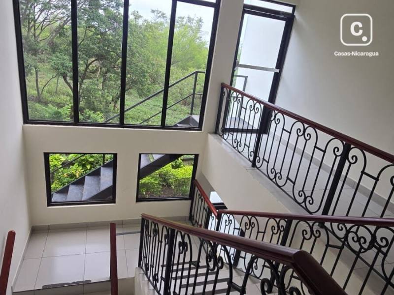 Oficina en alquiler en Pista Jean Paul Genie, Managua – 197 m²