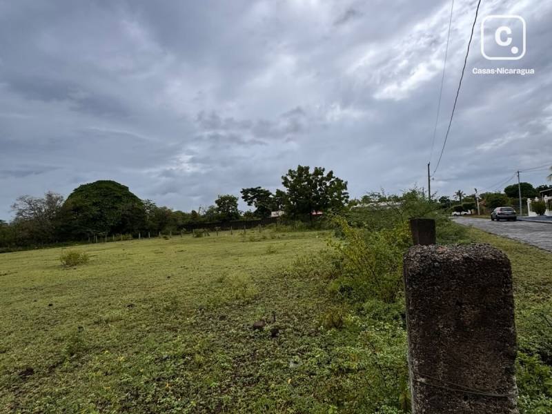 Terreno en venta en Granada – 5,333 varas²