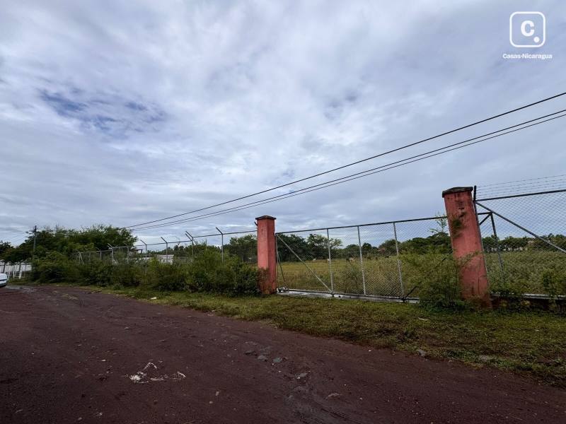 Terreno en venta en Granada – 7,666 varas²