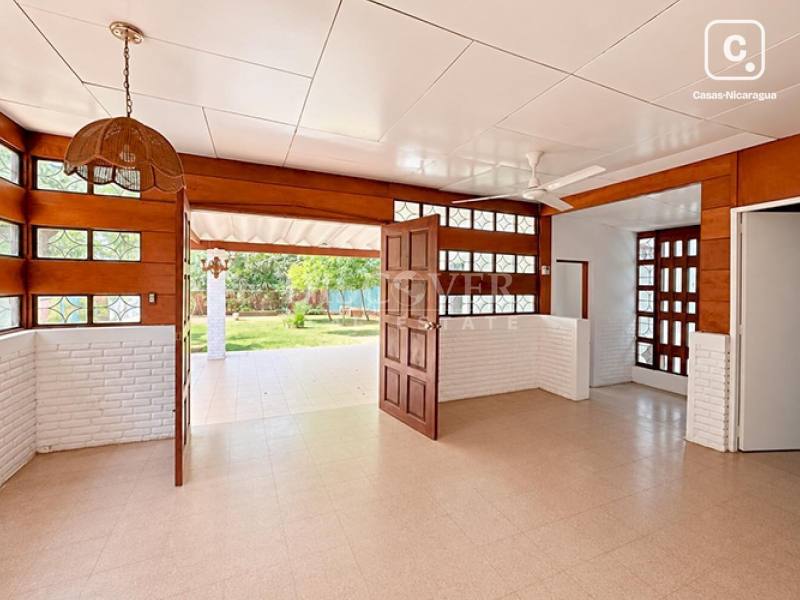 Apartamento en alquiler en Las Colinas, Managua – 2 hab, 100 m²