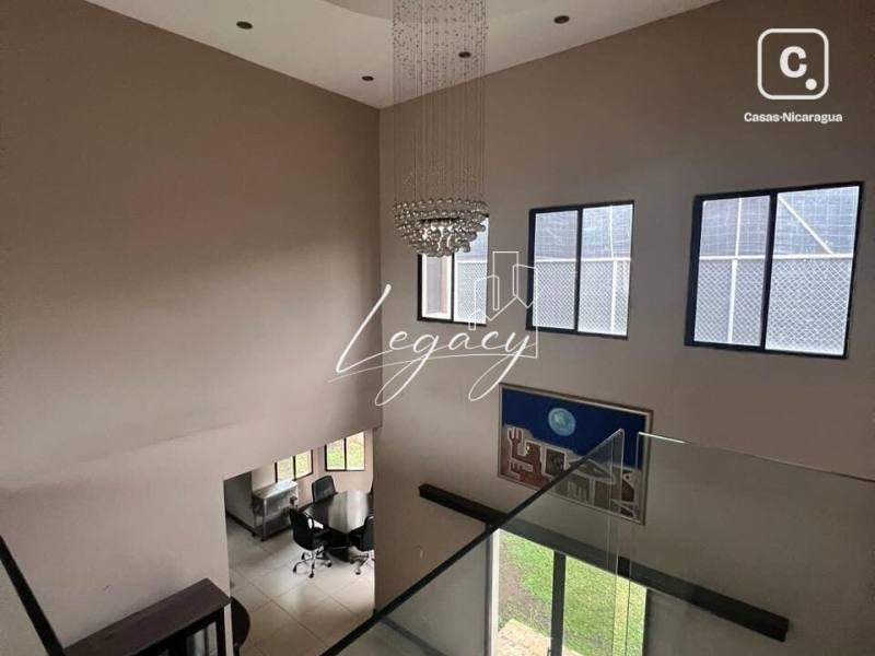 Casa en venta en Las Colinas, Managua – 3 hab, 443 m²