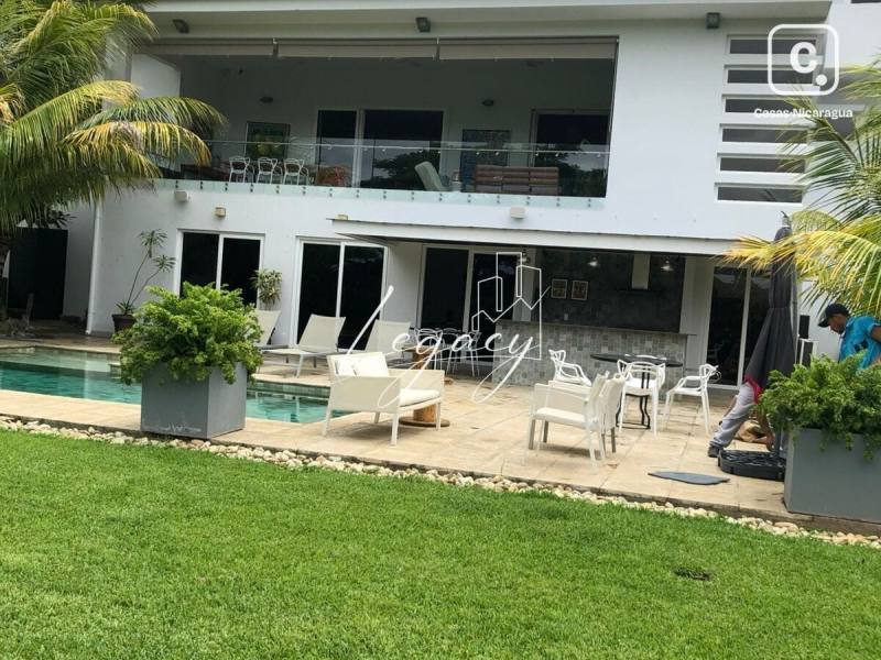 Casa en venta en Santo Domingo, Managua – 3 hab, US$ 1,050,000