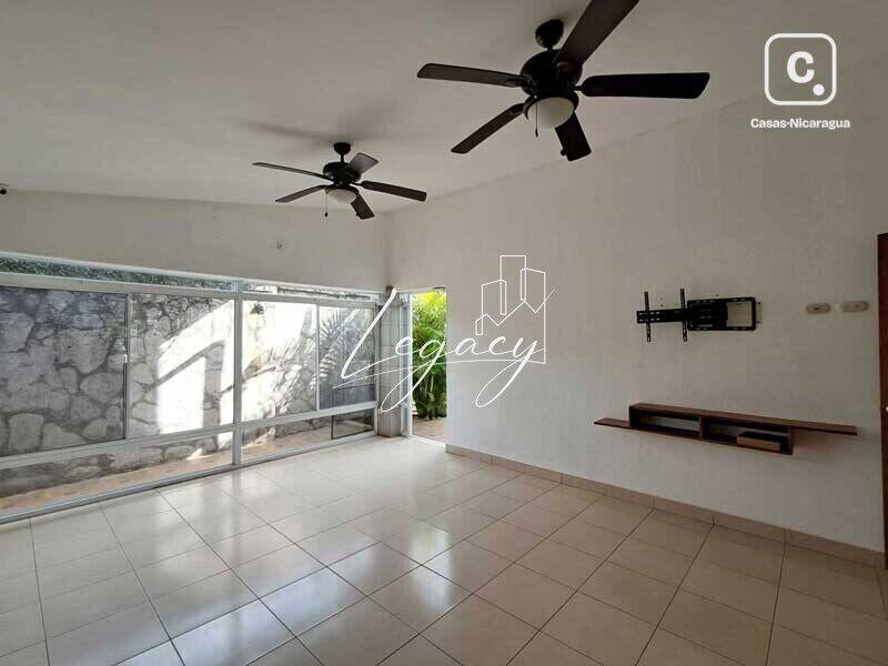 Casa en alquiler en Masaya – 2 hab, US$ 800/mes