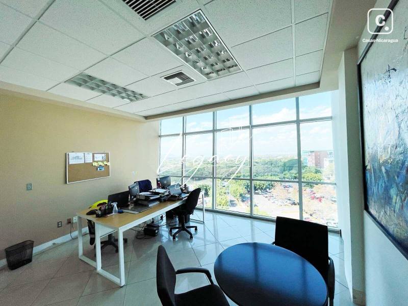 Oficina en venta en Villa Fontana, Managua – 190 m²