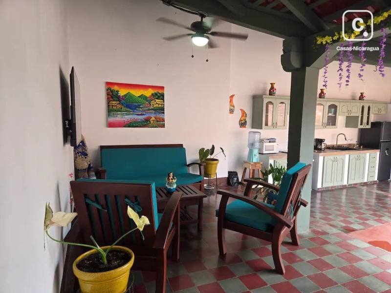 Casa en venta en Granada – 2 hab, 267 varas²
