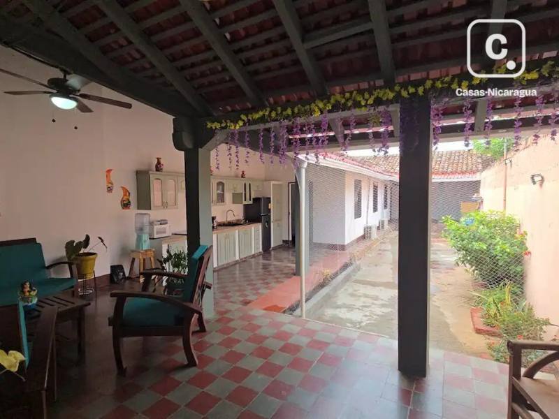 Casa en venta en Granada – 2 hab, 267 varas²