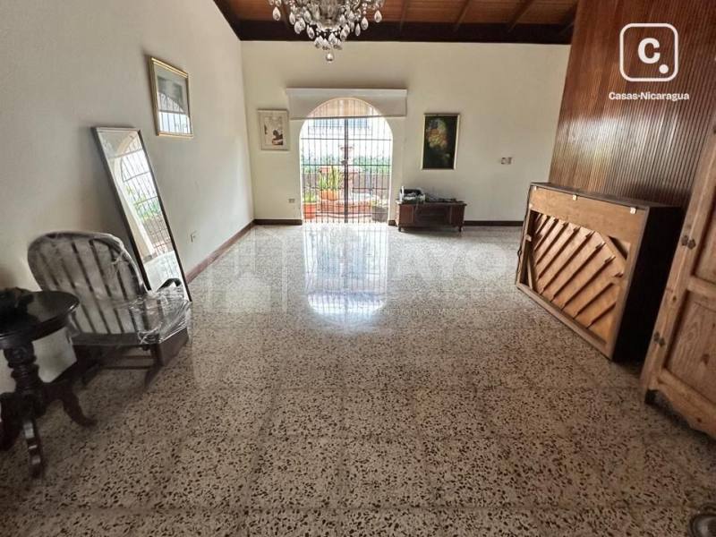Casa en alquiler en Santo Domingo, Managua – 4 hab, 365 m²