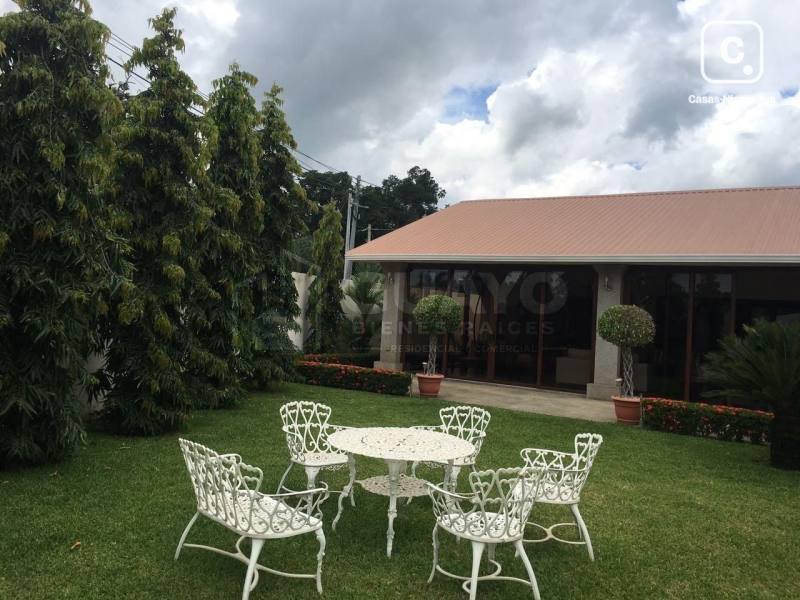 Casa en alquiler en Santo Domingo, Managua – 4 hab, 396 m²