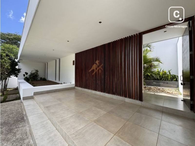 Casa en venta en Villa Fontana Sur, Managua – 470 m²