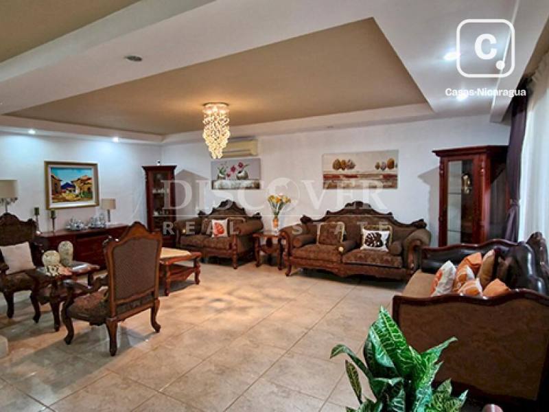 Casa en alquiler en Las Colinas, Managua – 6 hab, 450 m², US$ 3,500/mes