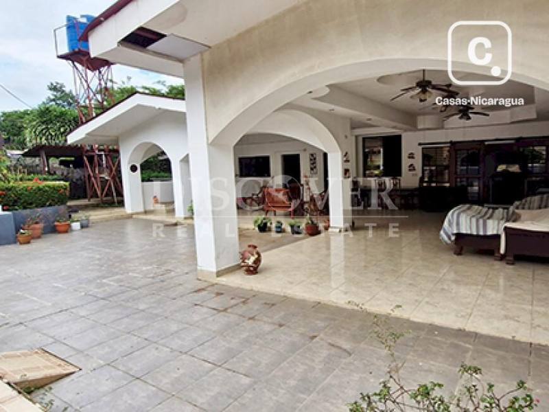 Casa en alquiler en Las Colinas, Managua – 6 hab, 450 m², US$ 3,500/mes