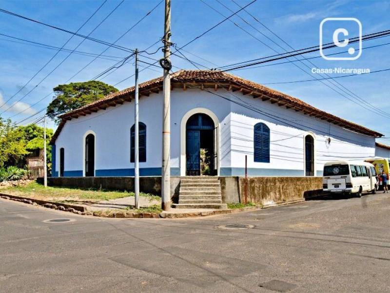 Casa en venta en Granada – 3 hab, 973 m²