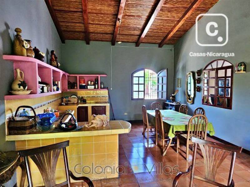 Casa en venta en Granada – 3 hab, 300 m²