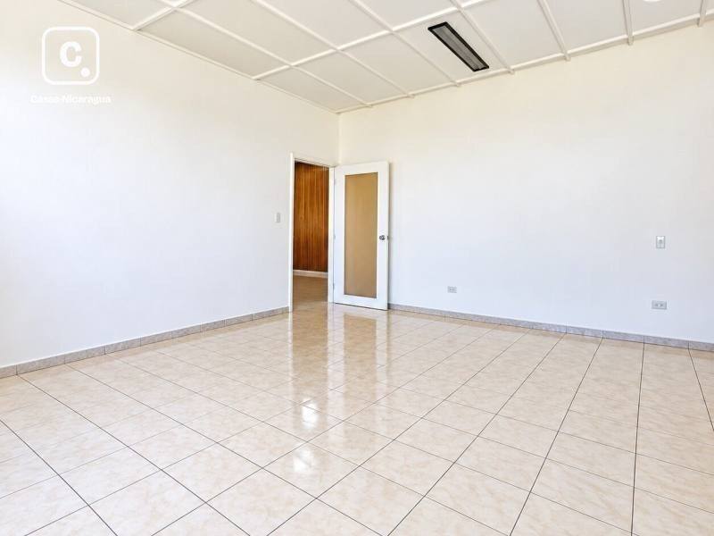Local comercial en alquiler en Bolonia, Managua – 40 m²