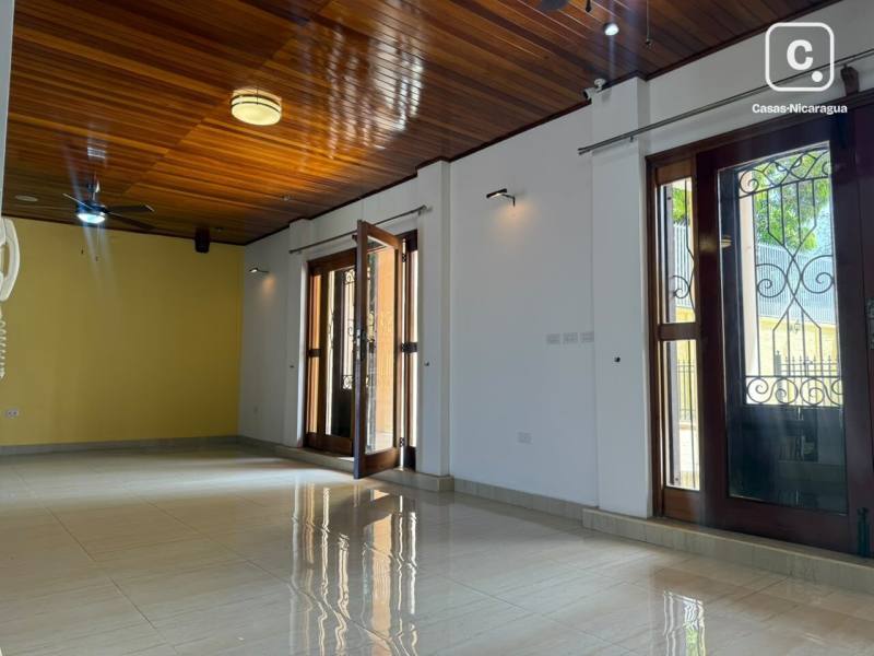 Casa en venta en Reparto San Juan, Managua – 3 hab, 270 m²