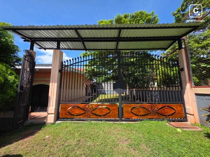 Casa en alquiler en Granada – 3 hab, 240 m²