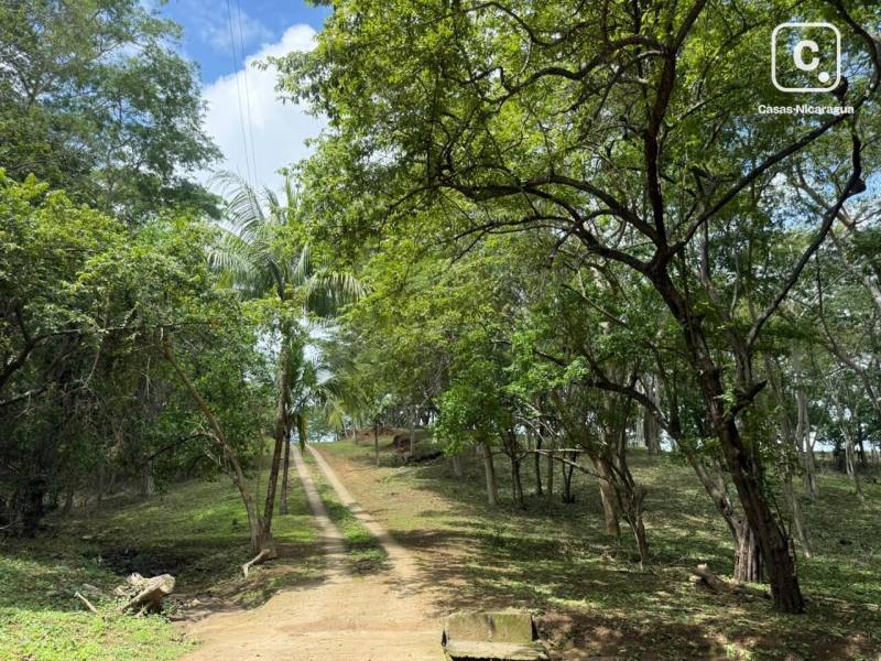 Apartamento en venta en San Isidro de Bolas, Managua – 3,027 varas²