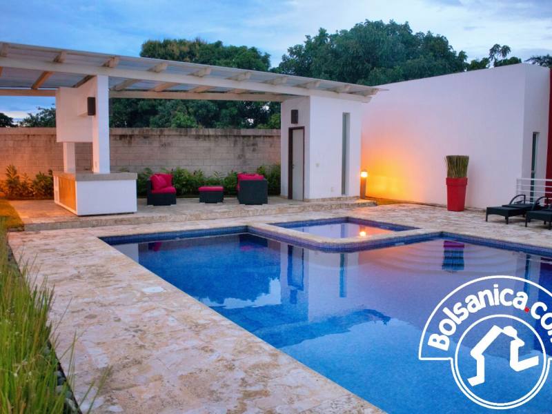 Alquiler de Townhouse Pinares de Santo Domingo