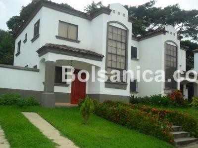 Renta de Townhouse Santo Domingo amueblada, Managua