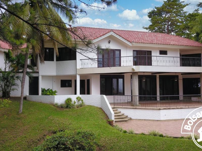 Alquiler de casa en Villa Fontana Sur, Managua