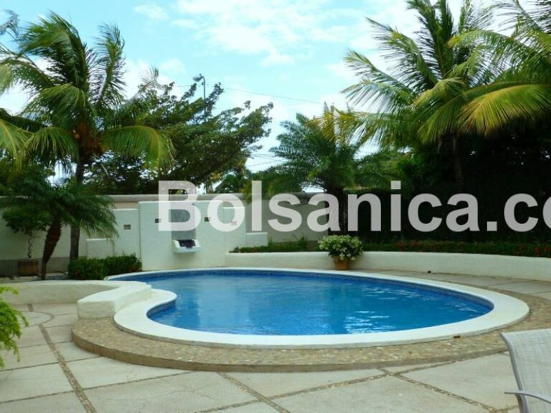 Alquiler de Casa en Altos de Santo Domingo, Managua