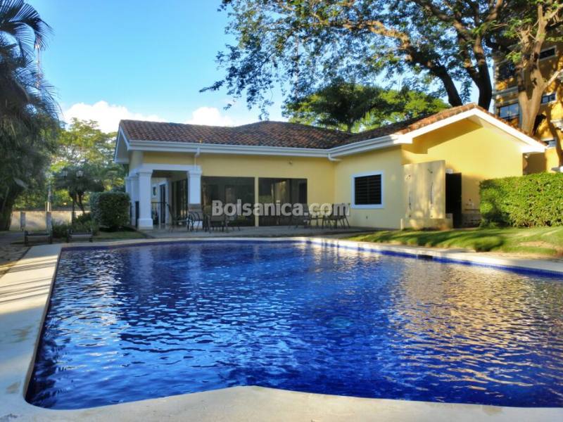 Alquiler Condominio Parque del Club, Villa Fontana, Managua.