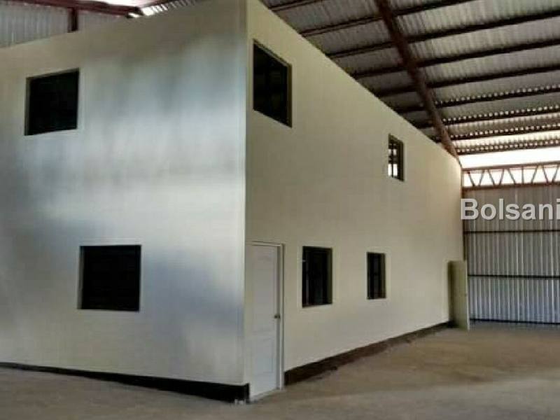 Alquiler de Bodega con Oficina, 725 m2. Carretera Norte