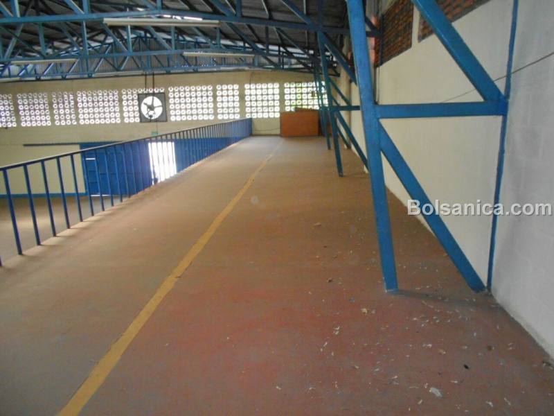 Alquiler de Bodega con Oficina 1240 m2 Carretera Norte