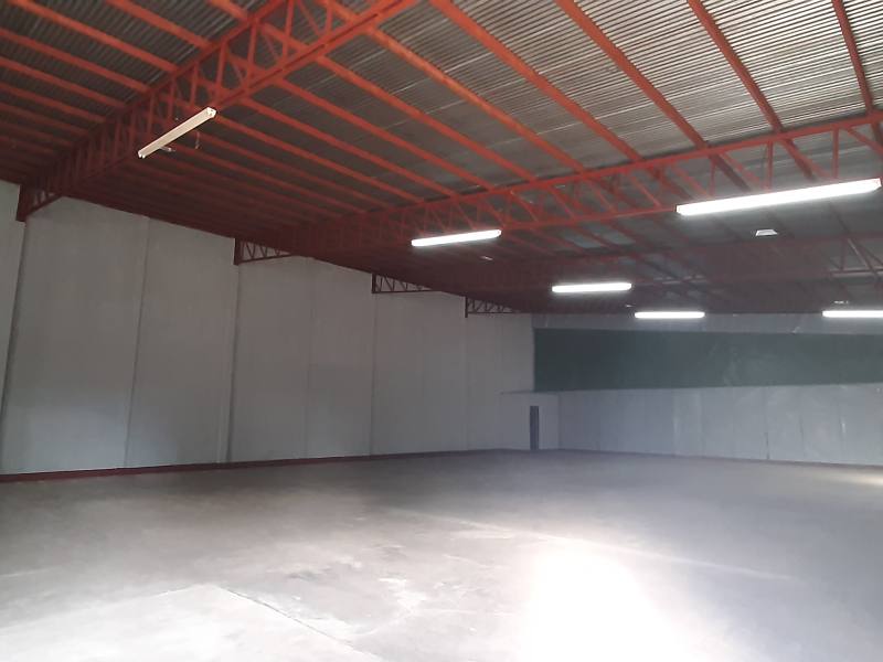 Se alquila Bodega de 800 m2 carretera norte