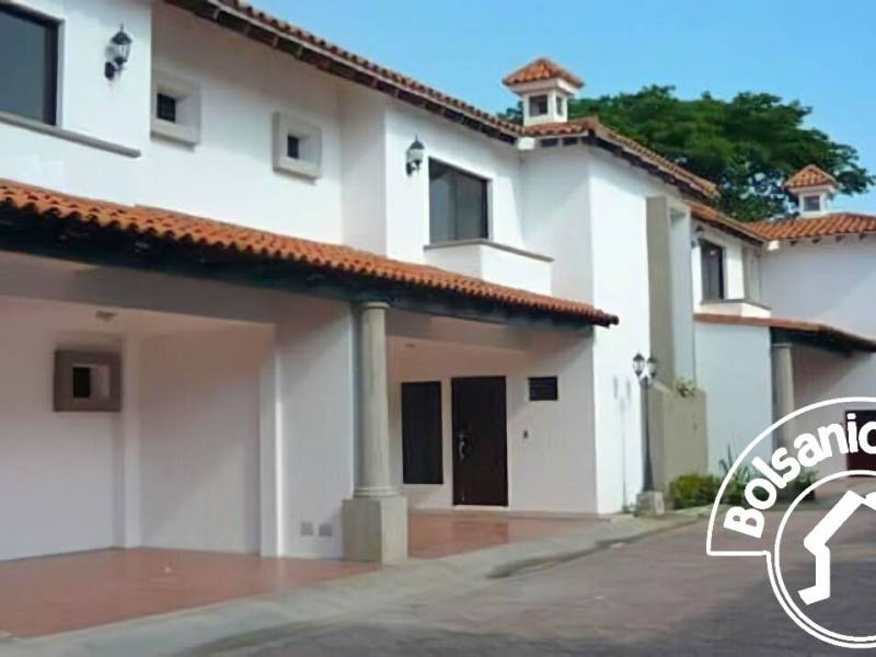 Alquiler de Apartamento amueblado en Las Colinas, Managua.