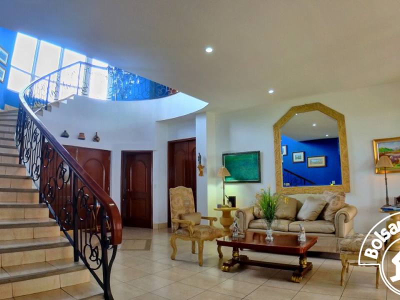 Venta de casa en Santo Domingo, Managua.