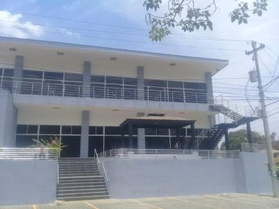 Alquiler o Venta de Edificio en Villa Fontana, Managua.