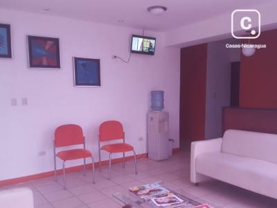 Oficina en alquiler en Villa Fontana, Managua – 137 m²
