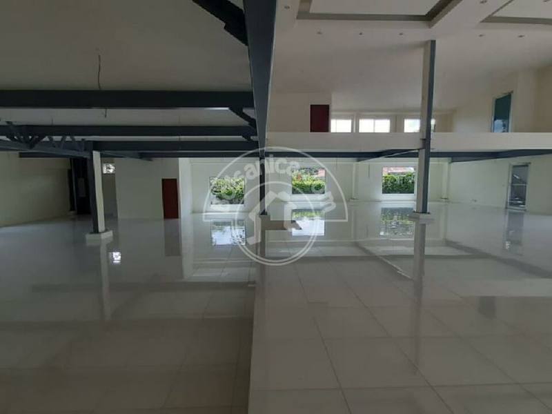 Alquiler de Edificio 805 m2
